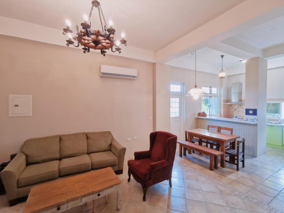 Yilan Beitou No.117 Bed & Breakfast La Đông Ngoại thất bức ảnh
